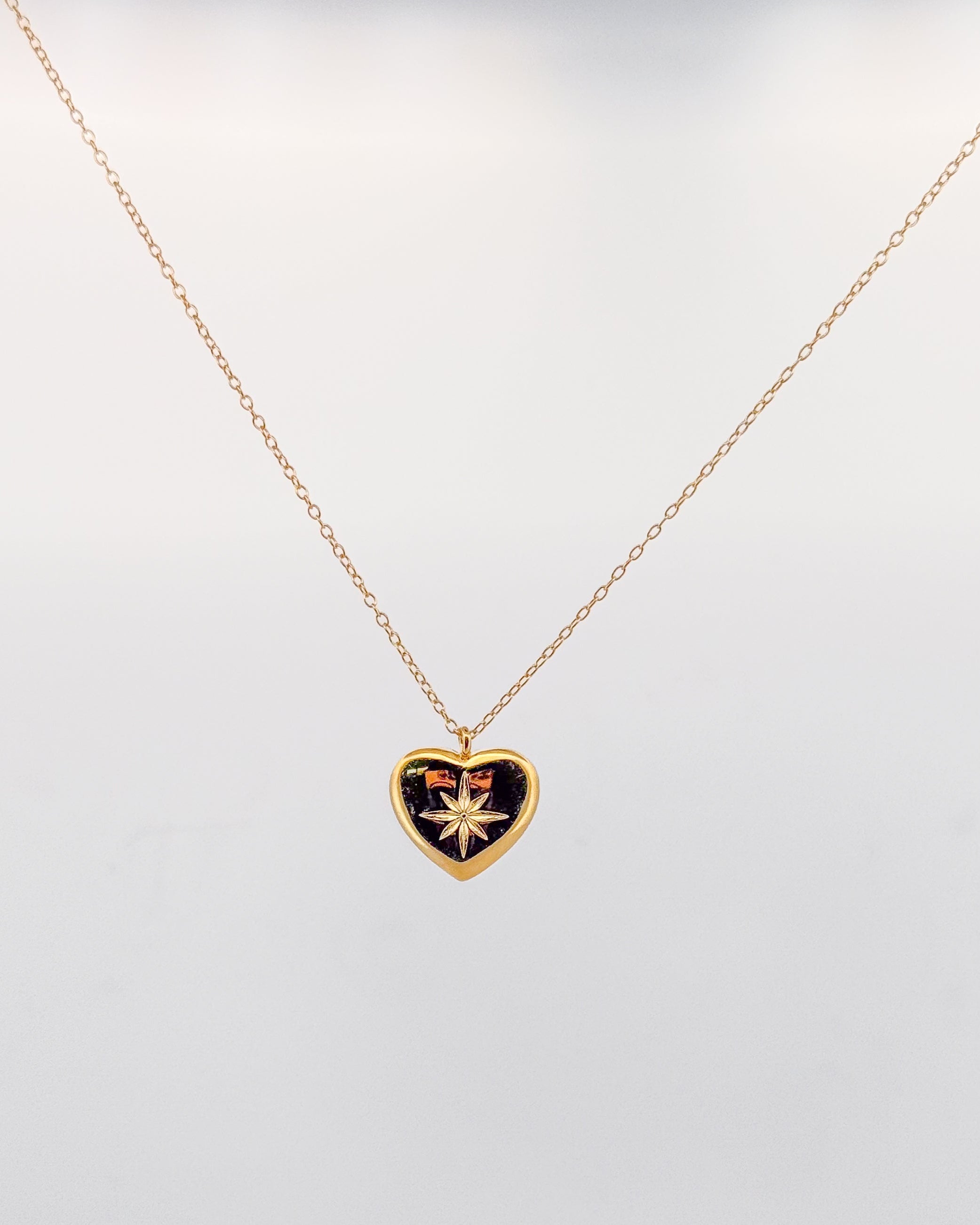 Collar Amar Gold