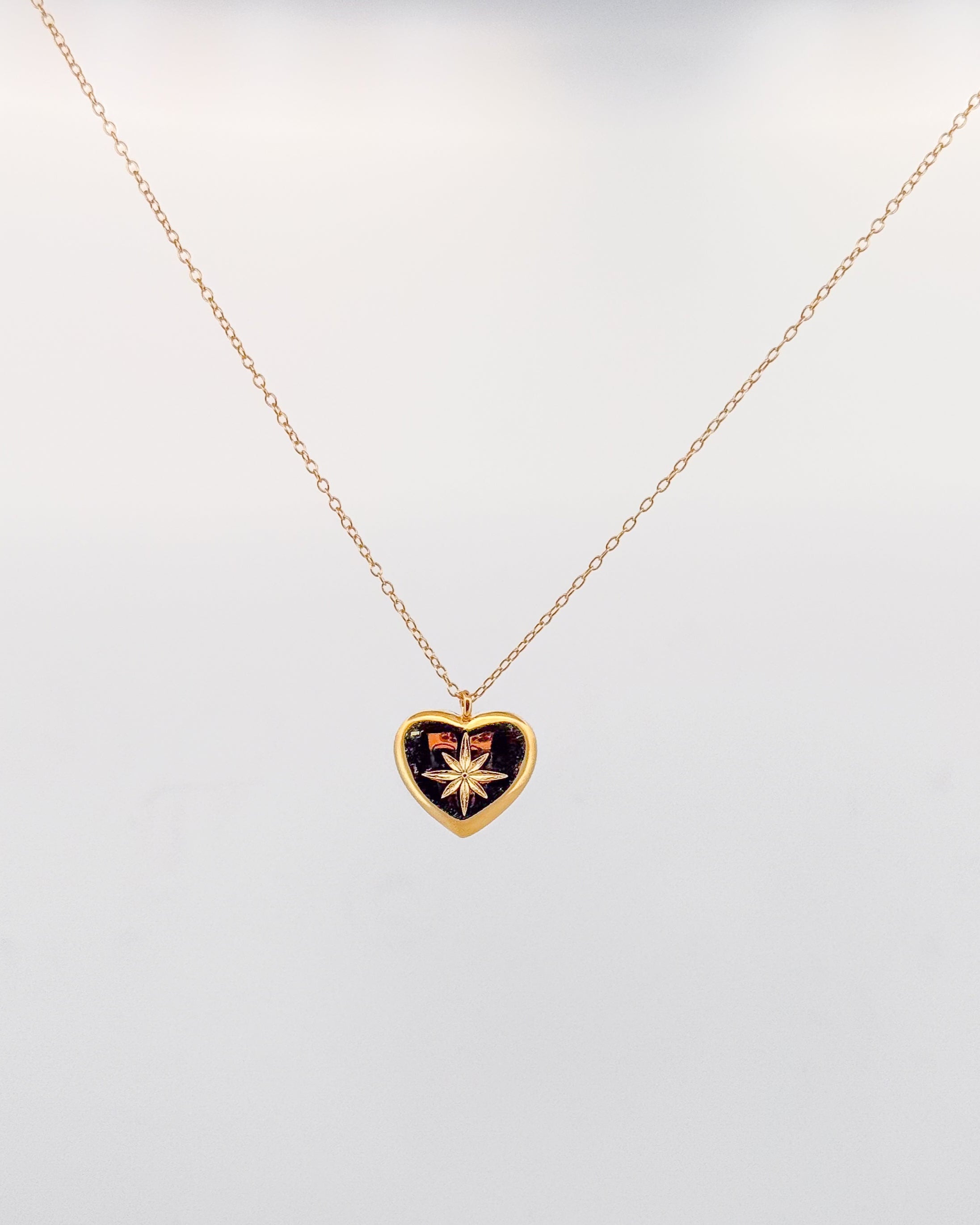 Collar Amar Gold
